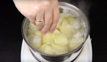 Pelmeņi ar kartupeļiem: recepte, kurā jūs nevēlaties neko mainīt