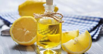 Apavu aknu un asinsvadu toksīnus no olīveļļas un citronu sulu