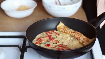 Kā neparasts gatavot normālu omleti brokastīm