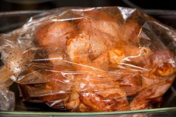 Pavārmāksla Āzijas delikatesi plain vistas stilbiņi