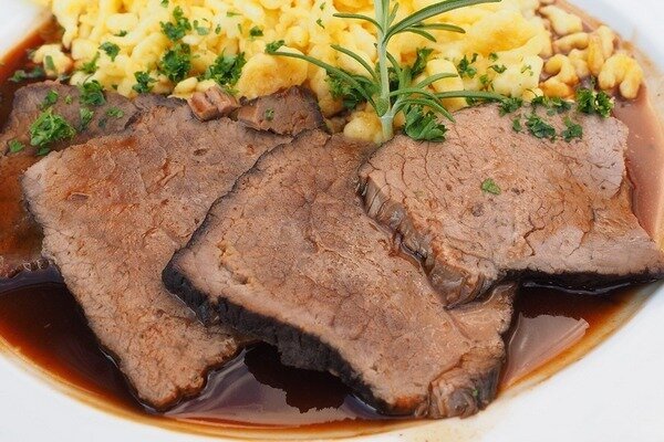 Apvienojiet gaļu ar dārzeņiem, lai pēc vakariņām nejustos smags. (Foto: Pixabay.com)